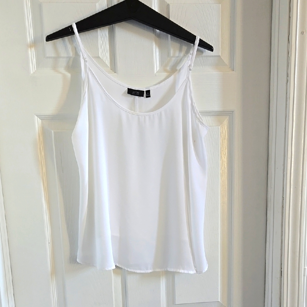 White Flowing Top Size XL